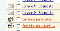 Los mensajes que provienen del propio sistema de Hotmail tienen un icono que se parece a una especie de diario doblado.