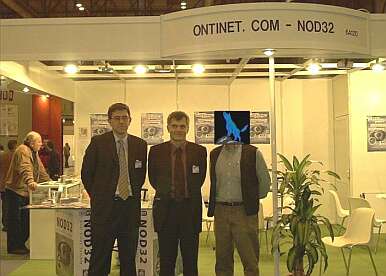 Con motivo del reciente S.I.M.O. 2002, un nautópata tuvo la grata oportunidad de charlar durante un buen rato con Anton Zajac, Vicepresidente Ejecutivo de ESET y mente pensante del antivirus NOD32.